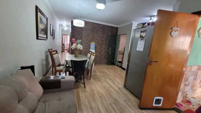 Casa à venda com 3 quartos, 100m² - Foto 2