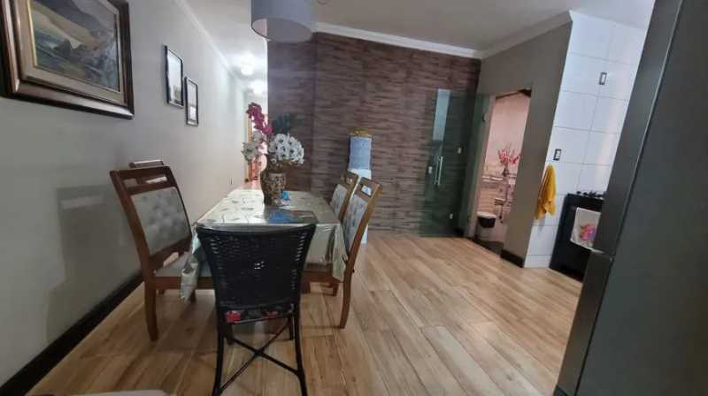 Casa à venda com 3 quartos, 100m² - Foto 3