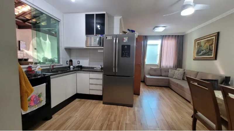 Casa à venda com 3 quartos, 100m² - Foto 5