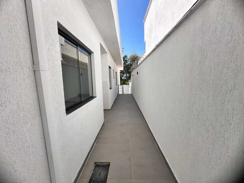 Casa à venda com 3 quartos, 90m² - Foto 4