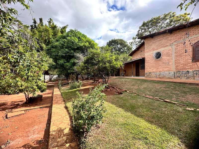 Casa à venda com 3 quartos, 320m² - Foto 22