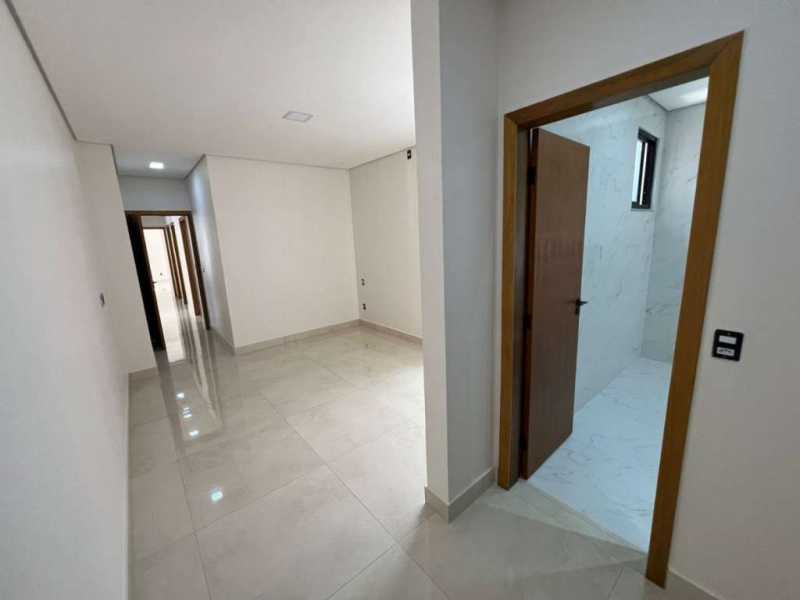 Casa à venda com 4 quartos, 132m² - Foto 4