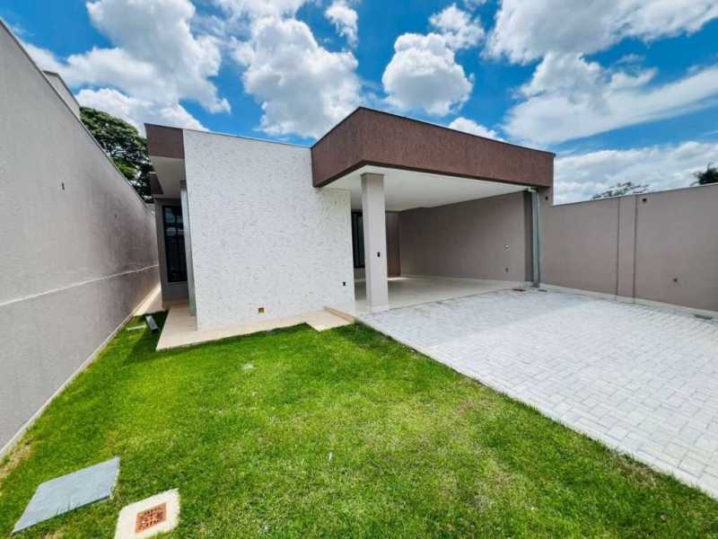 Casa à venda com 4 quartos, 133m² - Foto 1