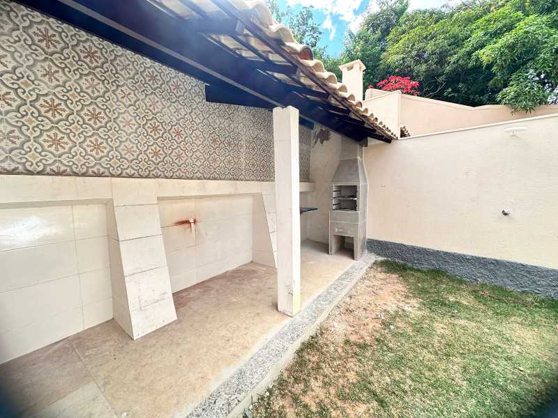 Casa à venda com 3 quartos, 90m² - Foto 14