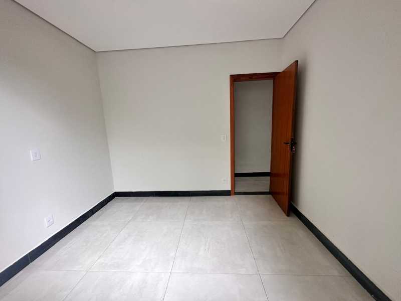 Casa à venda com 3 quartos, 100m² - Foto 5