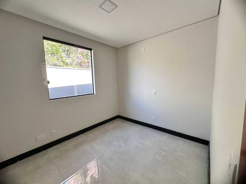 Casa à venda com 3 quartos, 100m² - Foto 11