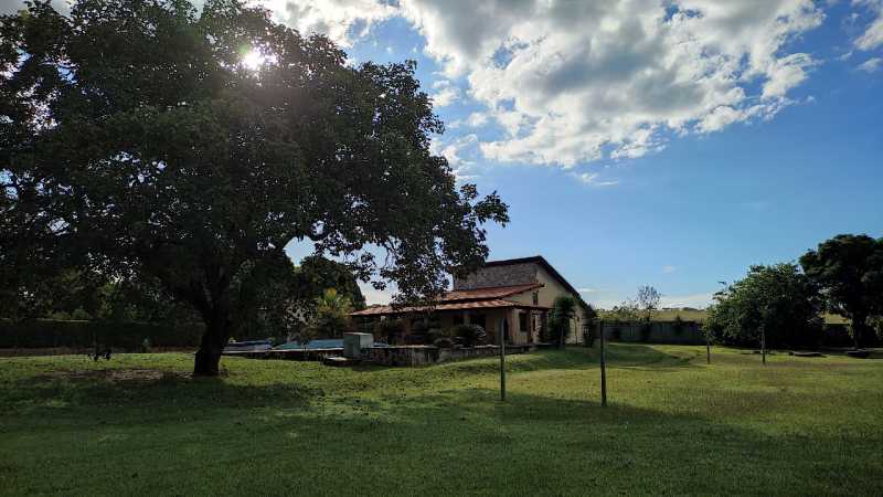 Casa de Condomínio à venda com 3 quartos, 415m² - Foto 3