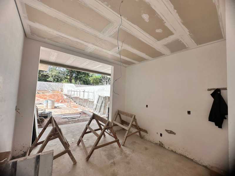 Casa à venda com 3 quartos, 135m² - Foto 11