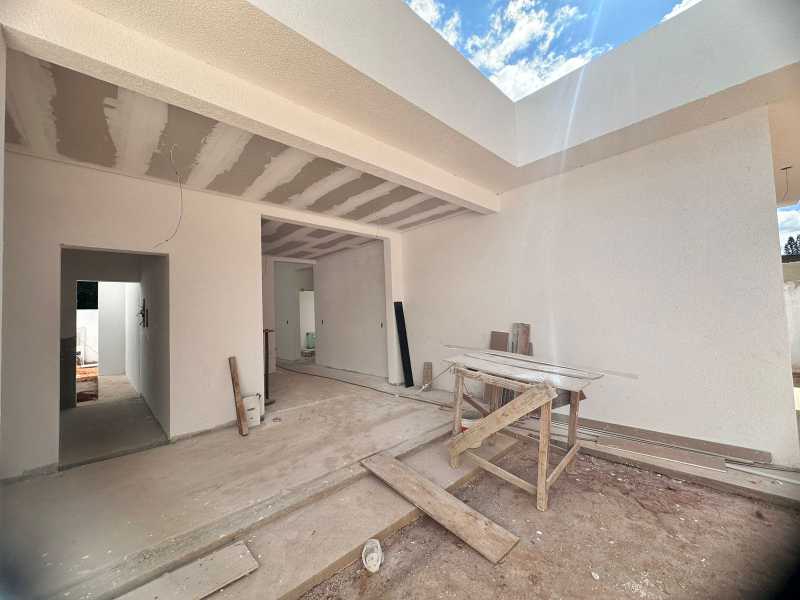 Casa à venda com 3 quartos, 135m² - Foto 2