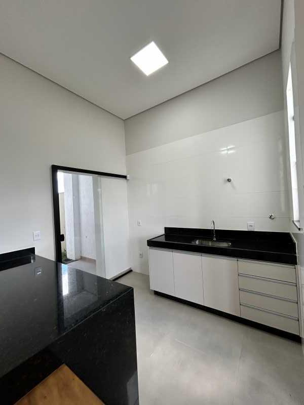 Casa à venda com 3 quartos, 94m² - Foto 5