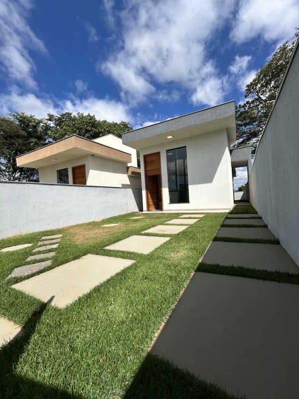 Casa à venda com 3 quartos, 98m² - Foto 2