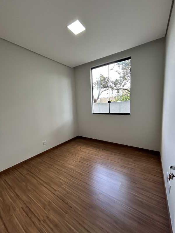 Casa à venda com 3 quartos, 98m² - Foto 12