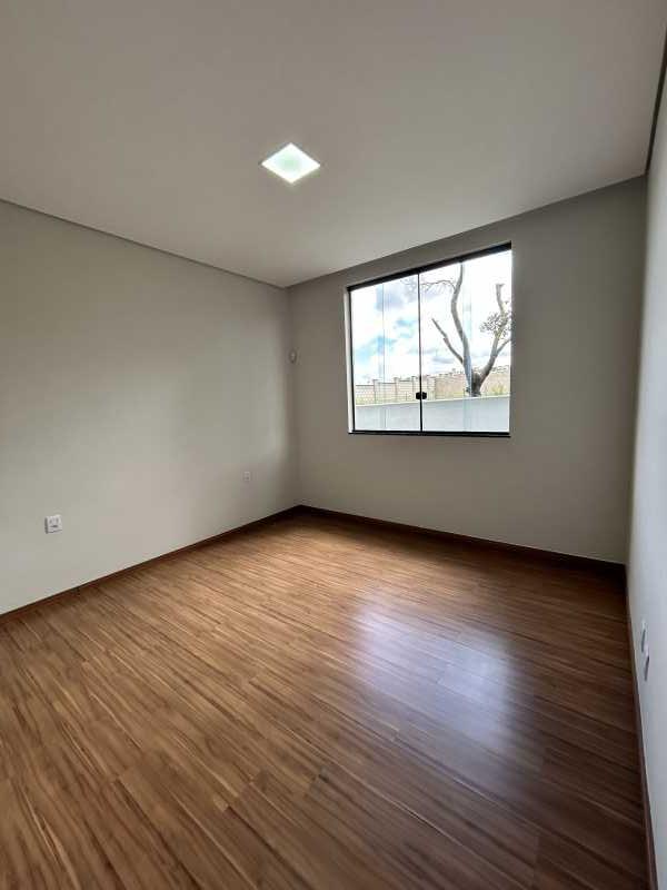 Casa à venda com 3 quartos, 98m² - Foto 14