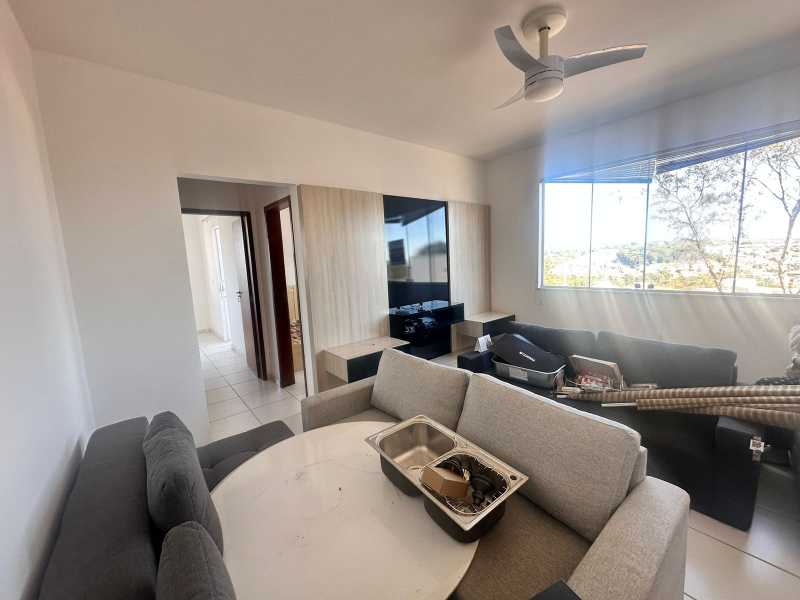 Apartamento à venda com 2 quartos, 61m² - Foto 2