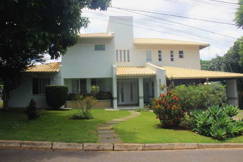 Casa de Condomínio à venda com 4 quartos, 345m² - Foto 1