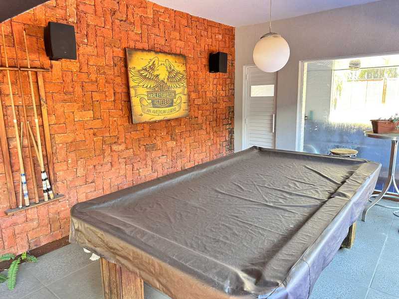 Casa de Condomínio à venda e aluguel com 5 quartos, 600m² - Foto 24