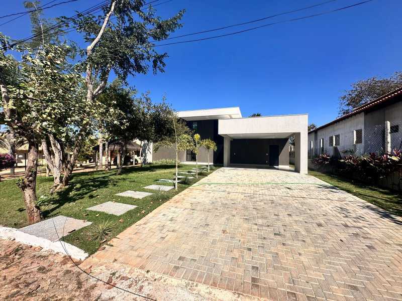 Casa de Condomínio à venda com 4 quartos, 265m² - Foto 2