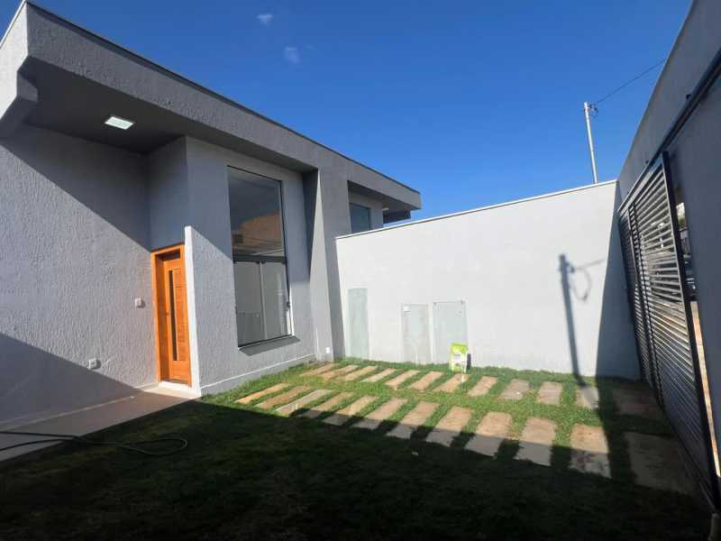 Casa à venda com 3 quartos, 85m² - Foto 2