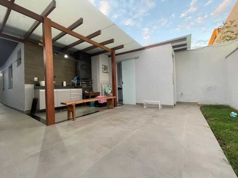 Casa à venda com 3 quartos, 78m² - Foto 12