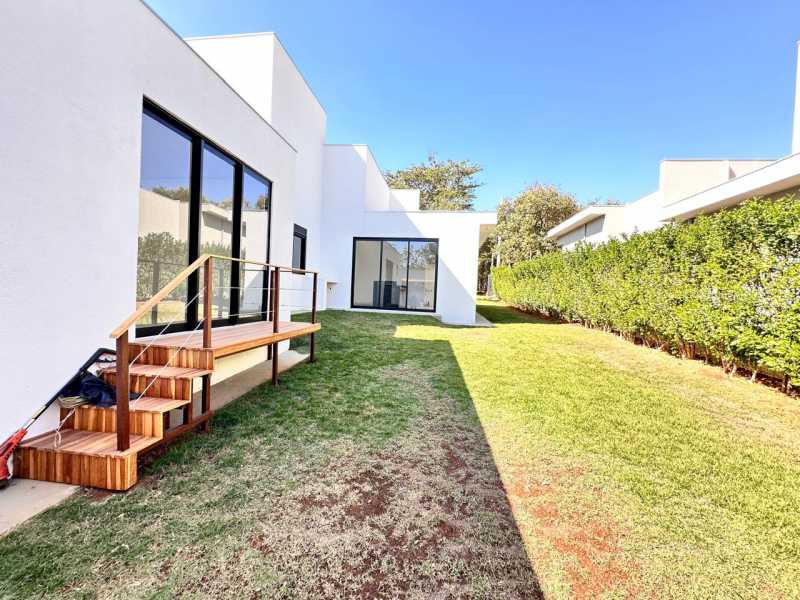 Casa de Condomínio à venda com 4 quartos, 286m² - Foto 15