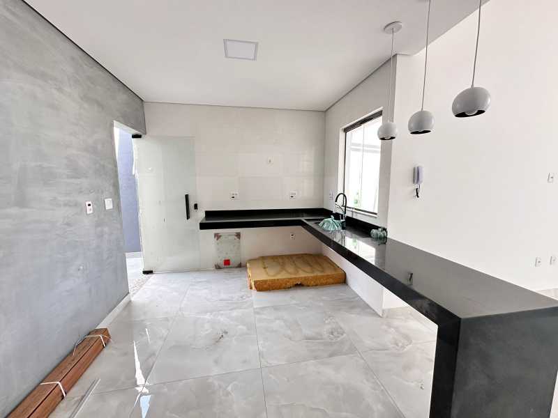 Casa à venda com 3 quartos, 89m² - Foto 2