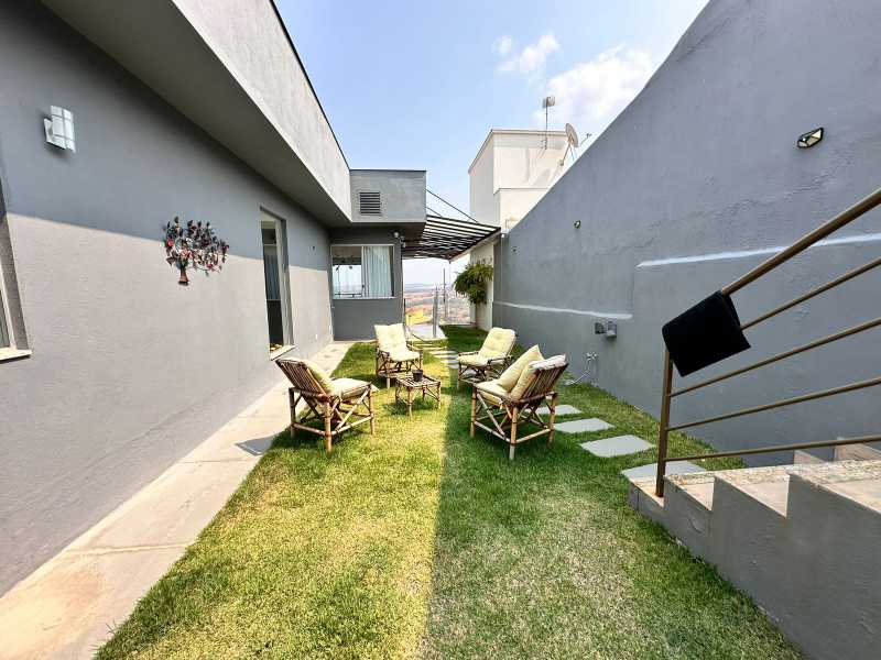 Casa à venda com 3 quartos, 161m² - Foto 5