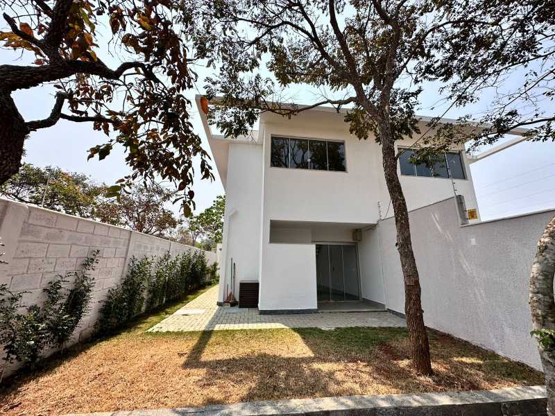 Casa à venda com 3 quartos, 142m² - Foto 3