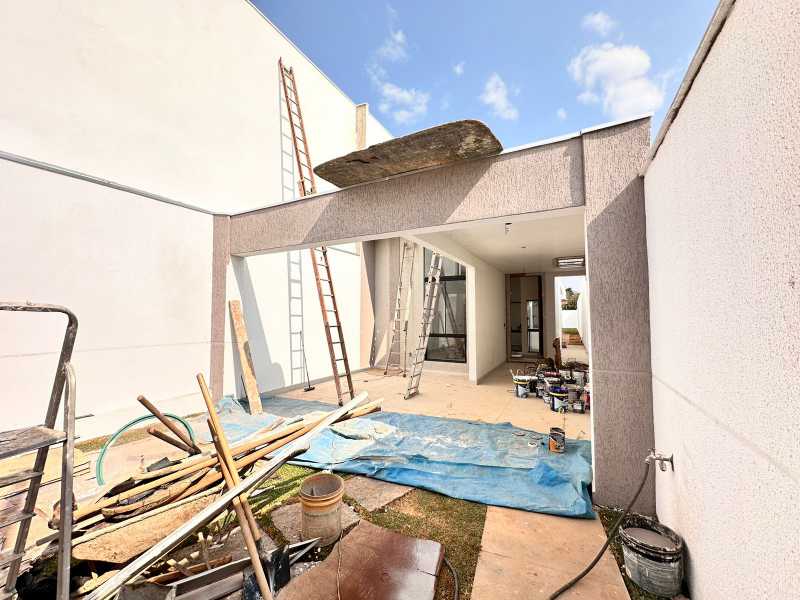 Casa à venda com 3 quartos, 135m² - Foto 1