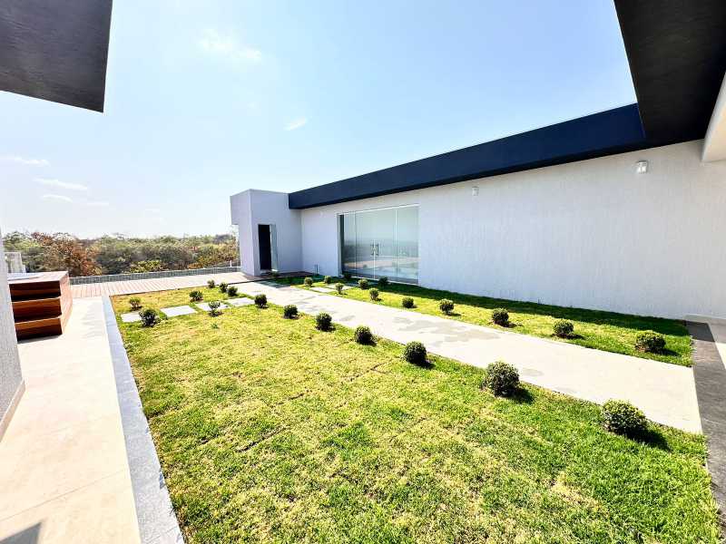 Casa de Condomínio à venda com 4 quartos, 300m² - Foto 3