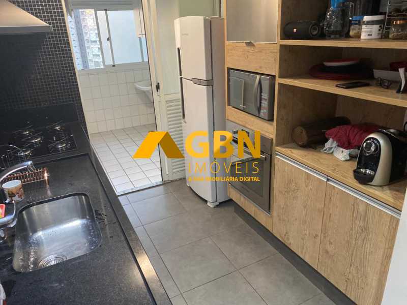 Apartamento à venda com 2 quartos, 65m² - Foto 13