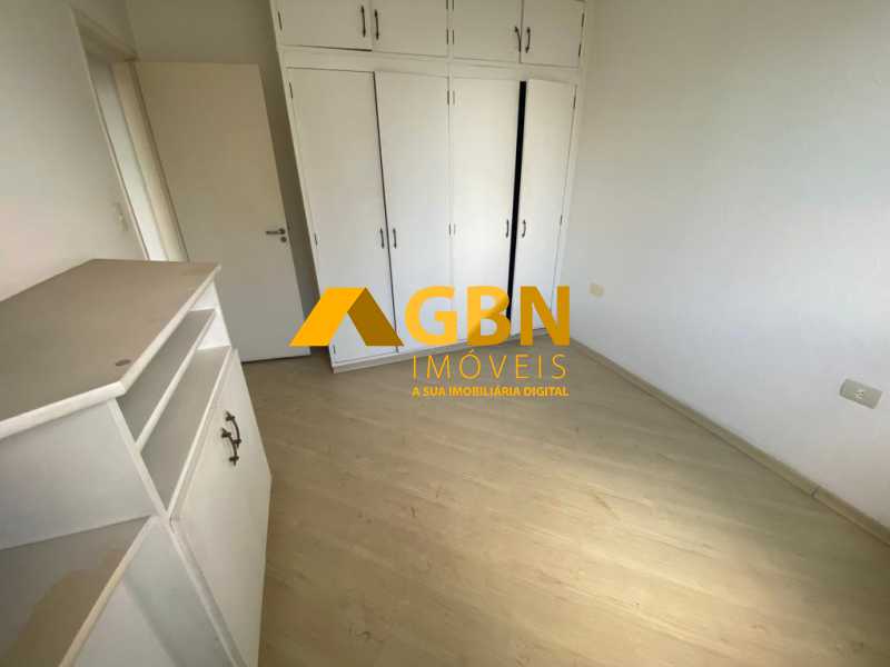 Apartamento à venda com 2 quartos, 72m² - Foto 5