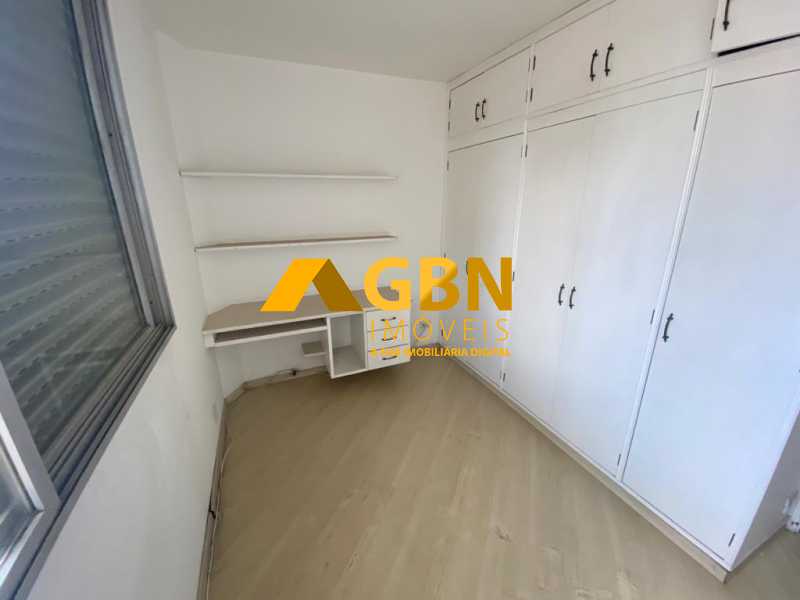 Apartamento à venda com 2 quartos, 72m² - Foto 3