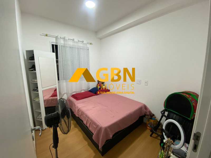 Apartamento à venda com 2 quartos, 42m² - Foto 3