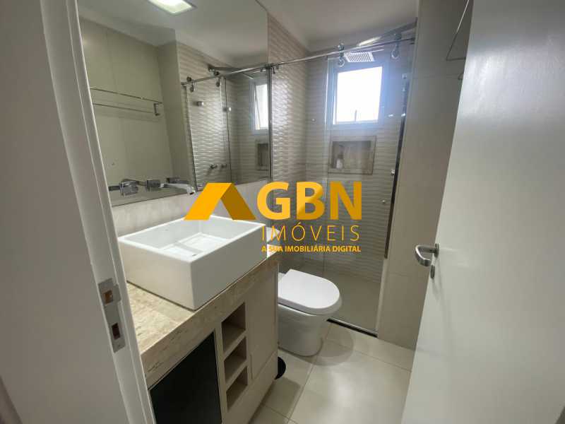 Apartamento para alugar com 2 quartos, 75m² - Foto 19