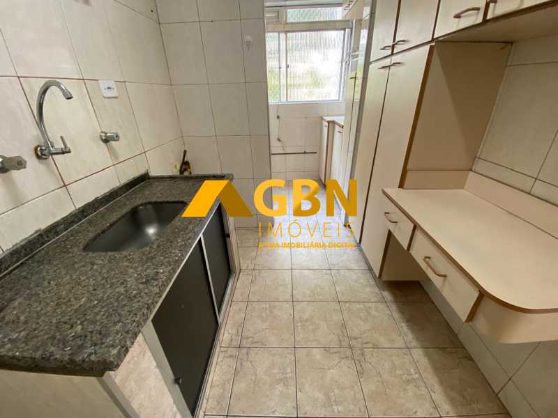 Apartamento à venda com 3 quartos, 64m² - Foto 3