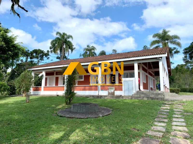 Chácara à venda com 6 quartos, 600m² - Foto 2
