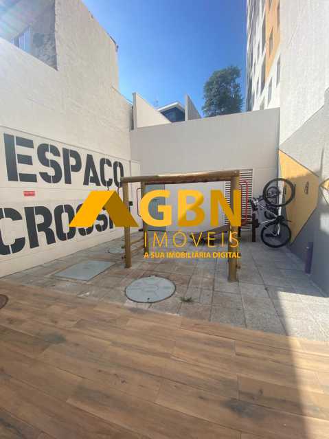 Apartamento à venda com 1 quarto, 32m² - Foto 18