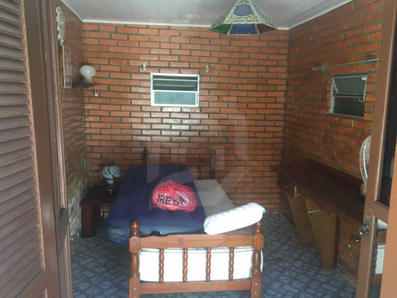 Casa à venda com 5 quartos, 198m² - Foto 11