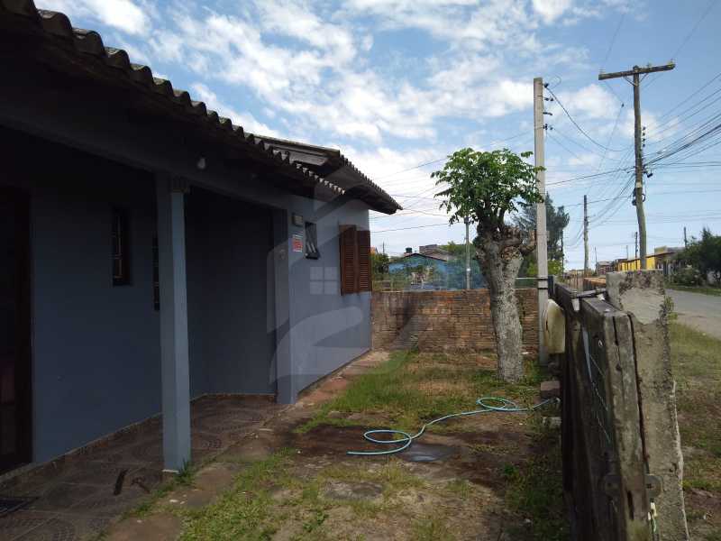 Casa à venda com 2 quartos, 70m² - Foto 2