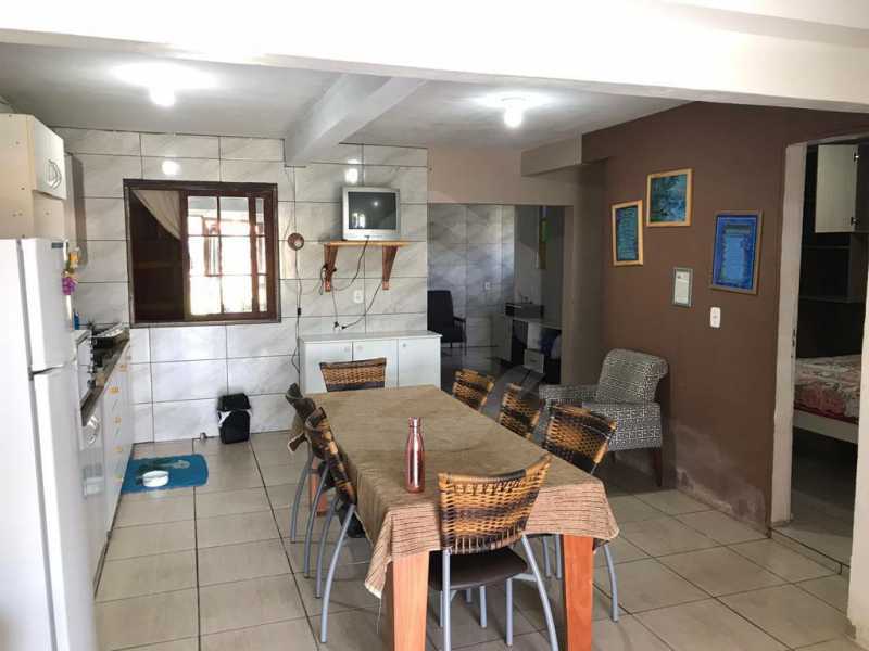 Casa à venda com 6 quartos, 150m² - Foto 3