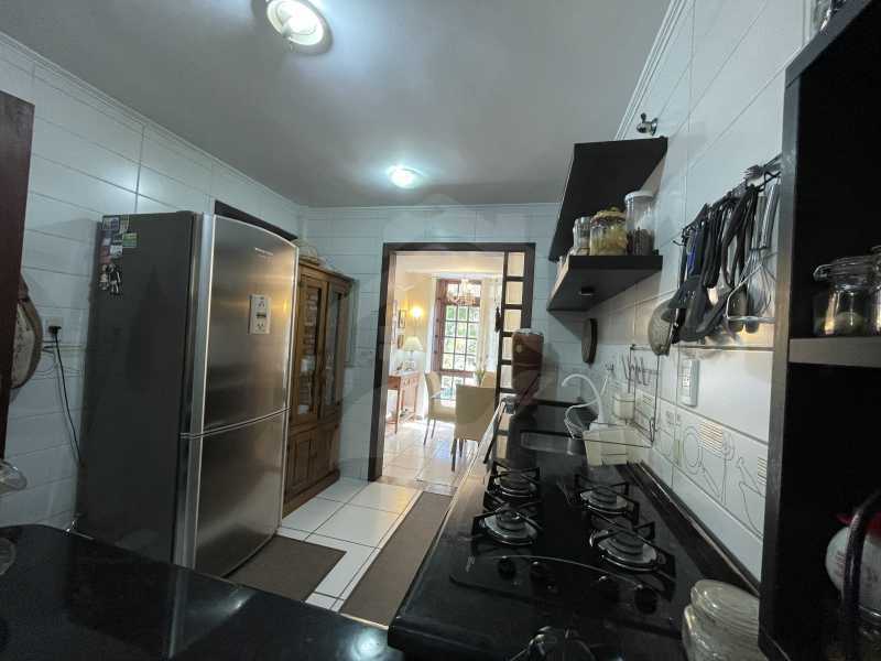 Casa à venda com 3 quartos, 274m² - Foto 8