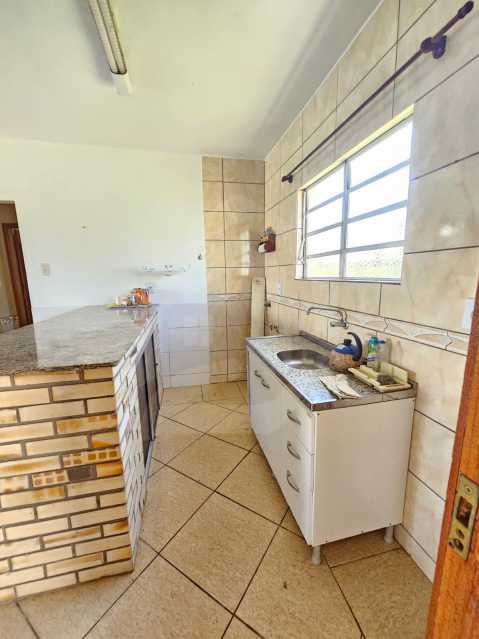 Casa à venda com 2 quartos, 90m² - Foto 6