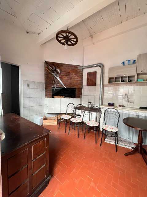 Casa à venda com 4 quartos, 150m² - Foto 14