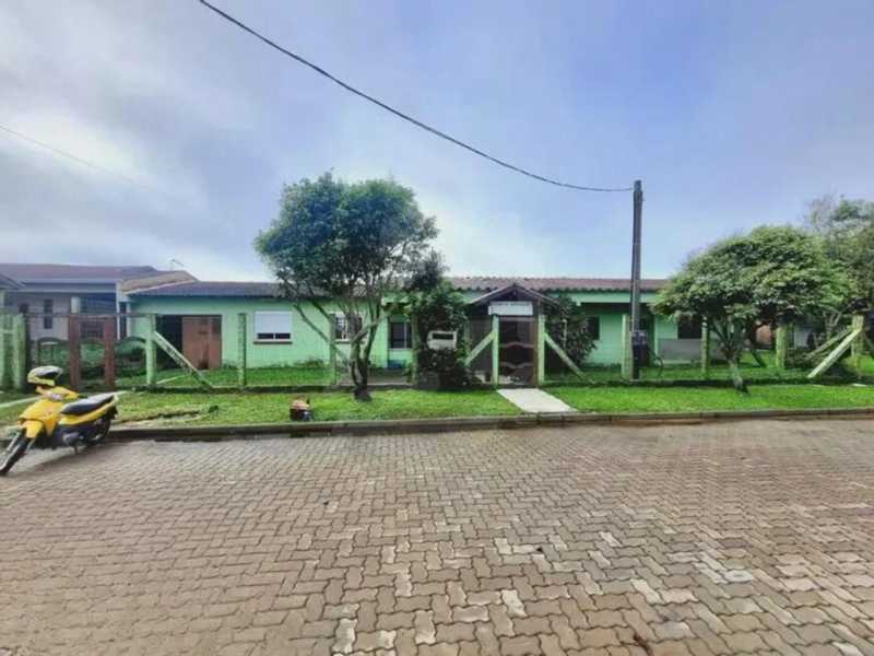 Casa à venda com 2 quartos, 250m² - Foto 1