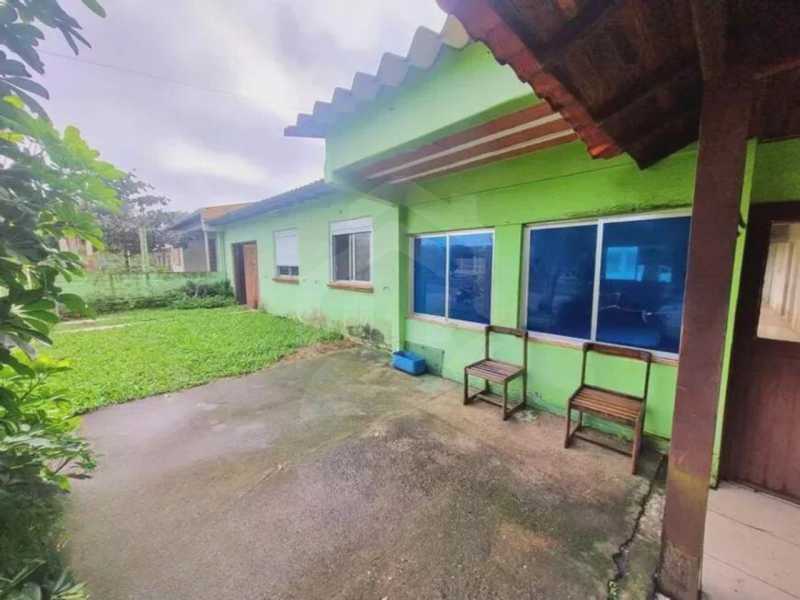 Casa à venda com 2 quartos, 250m² - Foto 2