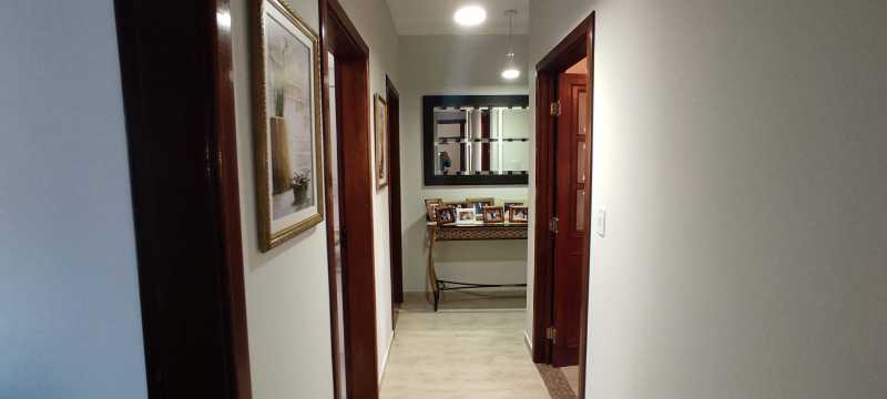 Casa à venda com 3 quartos, 276m² - Foto 10