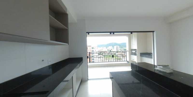 Apartamento à venda com 3 quartos, 126m² - Foto 4