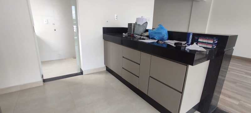 Apartamento à venda com 3 quartos, 135m² - Foto 5