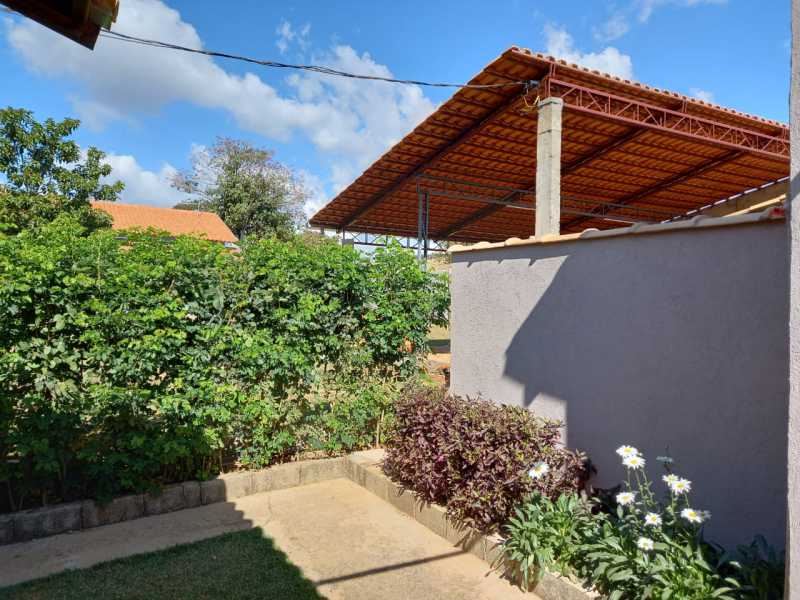 Chácara à venda com 2 quartos, 300m² - Foto 9