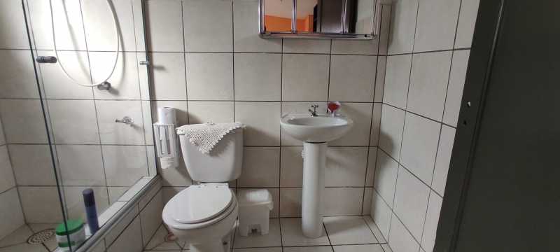 Casa à venda com 3 quartos, 200m² - Foto 18